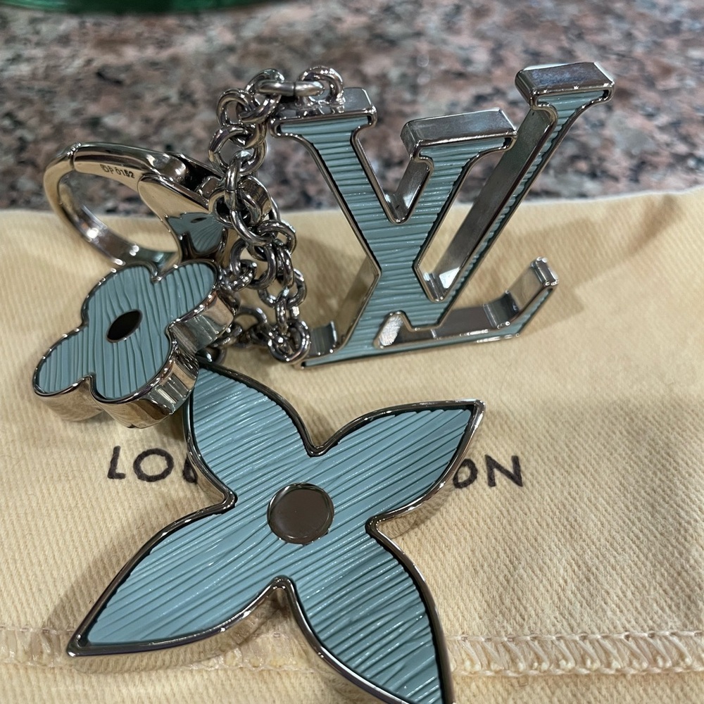 Louis Vuitton Silver and Blue Fleur d’Epi Bag Charm